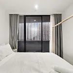 Cozy And Modern 1 Bedroom In Hurstville